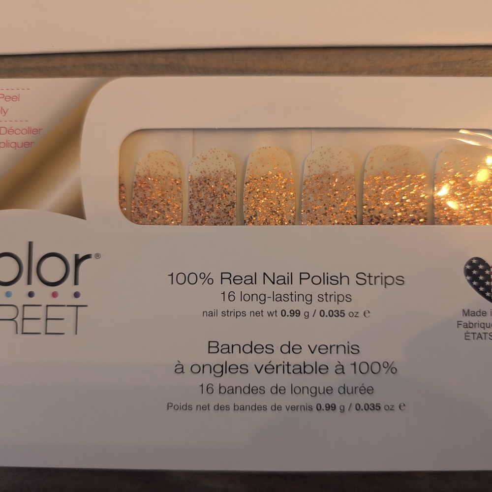 Color Street Sparkling Gold Nail Strips